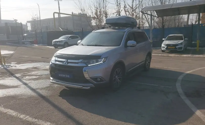Mitsubishi Outlander 2016 года за 9 750 000 тг. в Алматы