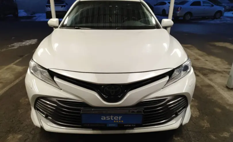 Toyota Camry 2020 года за 13 500 000 тг. в Алматы фото 2