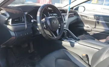 Toyota Camry 2019 года за 11 500 000 тг. в Шымкент фото 5