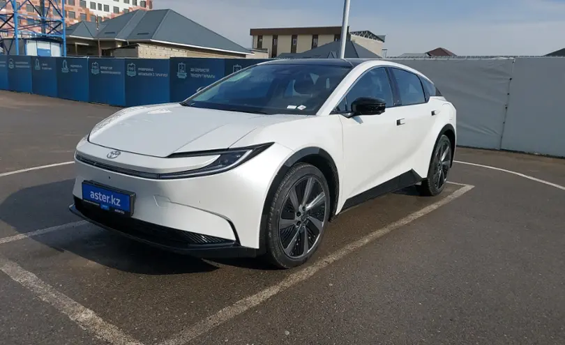 Toyota bZ4X 2025 года за 14 500 000 тг. в Шымкент