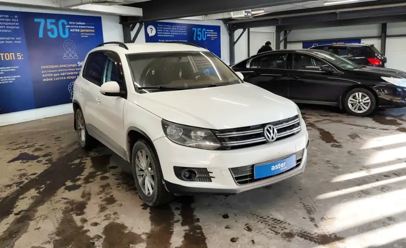 Volkswagen Tiguan 2013 года за 7 500 000 тг. в Астана фото 2
