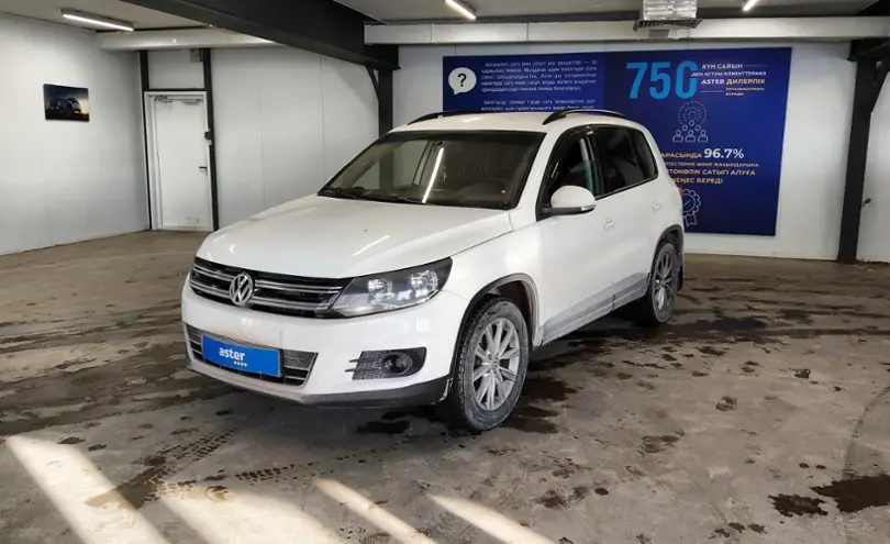 Volkswagen Tiguan 2013 года за 7 500 000 тг. в Астана