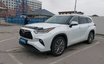 Toyota Highlander 2022 года за 32 000 000 тг. в Шымкент фото 1