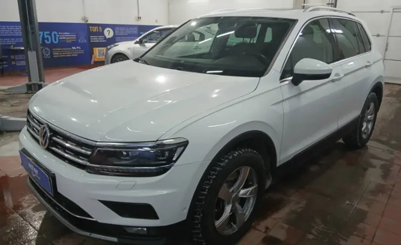 Volkswagen Tiguan 2017 года за 16 000 000 тг. в Астана