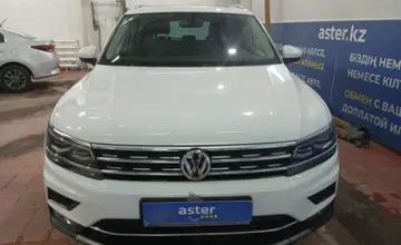 Volkswagen Tiguan 2017 года за 16 000 000 тг. в Астана фото 2