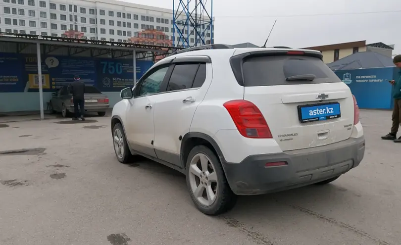 Chevrolet Tracker 2015 года за 5 300 000 тг. в Шымкент фото 4
