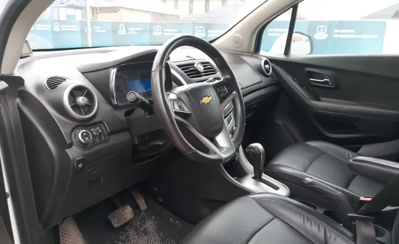 Chevrolet Tracker 2015 года за 5 300 000 тг. в Шымкент фото 5