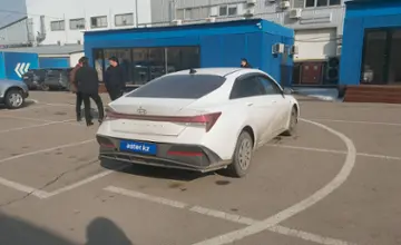 Hyundai Elantra 2024 года за 9 800 000 тг. в Алматы фото 3
