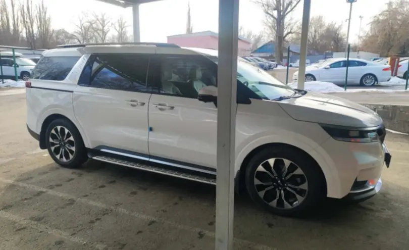 Kia Carnival 2021 года за 19 500 000 тг. в Алматы фото 4