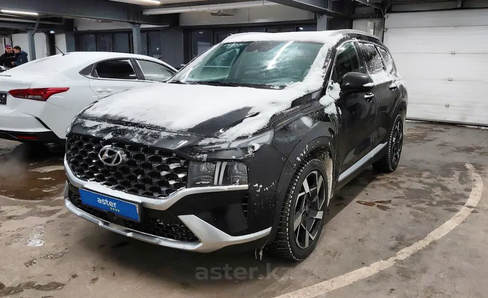 Hyundai Santa Fe 2023 года за 18 500 000 тг. в Астана