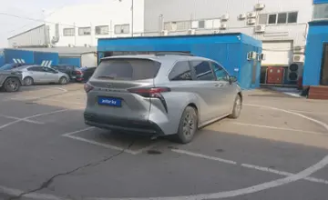 Toyota Sienna 2021 года за 18 000 000 тг. в Алматы фото 3