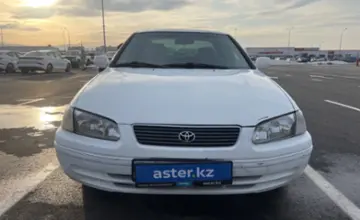 Toyota Camry 2000 года за 3 000 000 тг. в Алматы фото 2