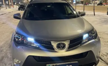 Toyota RAV4 2014 года за 12 000 000 тг. в Астана фото 2