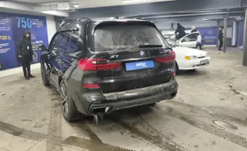BMW X7 2022 года за 51 000 000 тг. в Астана фото 4