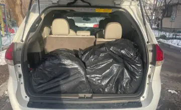 Toyota Sienna 2012 года за 14 200 000 тг. в Алматы