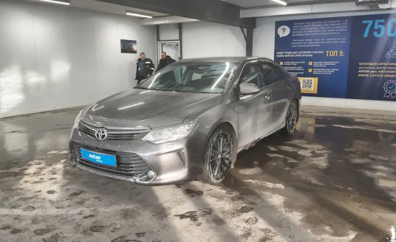 Toyota Camry 2015 года за 9 500 000 тг. в Астана