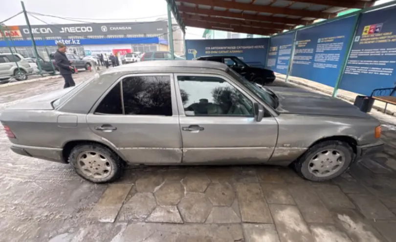 Mercedes-Benz W124 1990 года за 800 000 тг. в Талдыкорган фото 4