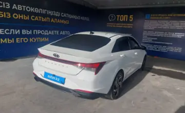 Hyundai Elantra 2022 года за 8 300 000 тг. в Шымкент