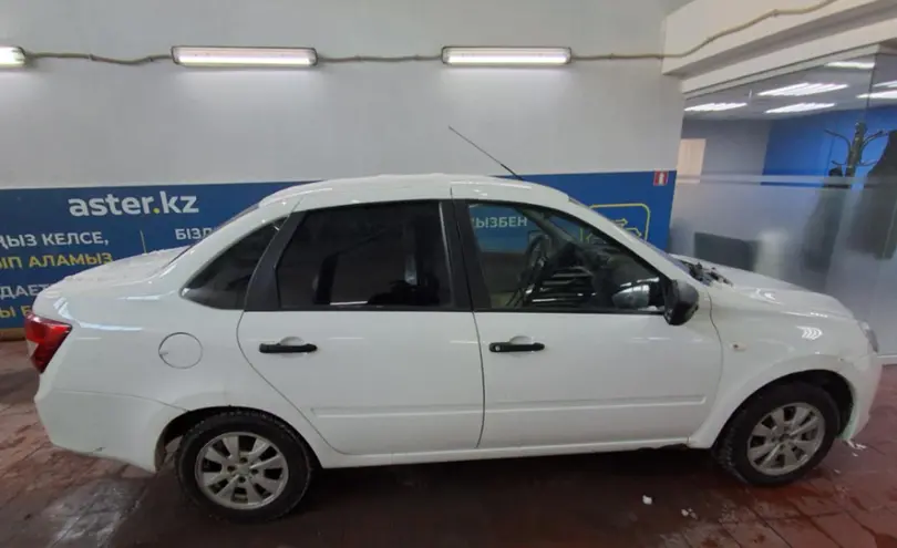 LADA (ВАЗ) Granta 2018 года за 3 500 000 тг. в Астана фото 4