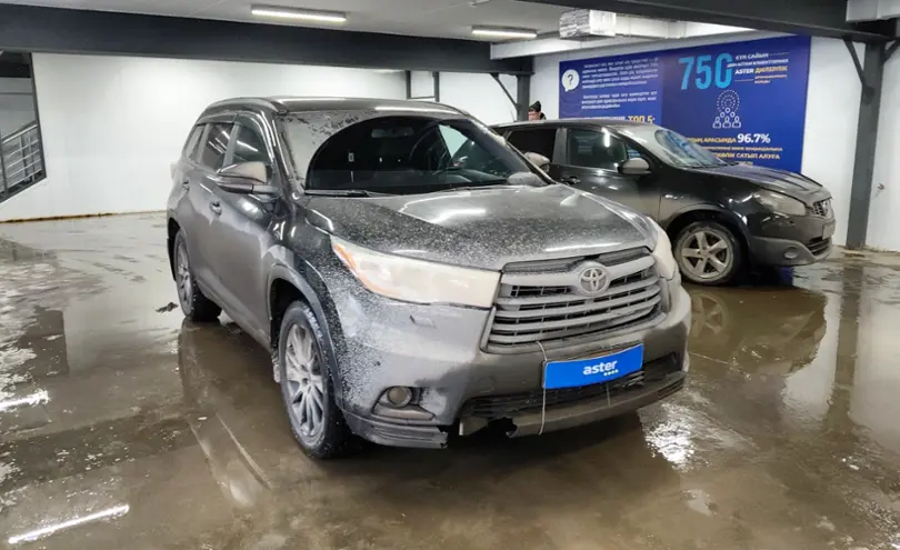 Toyota Highlander 2014 года за 12 000 000 тг. в Астана фото 2