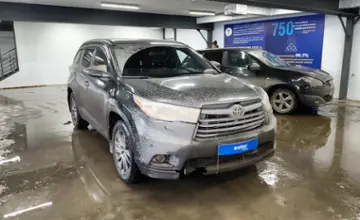 Toyota Highlander 2014 года за 12 000 000 тг. в Астана фото 2