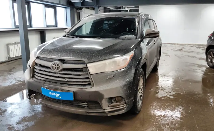 Toyota Highlander 2014 года за 12 000 000 тг. в Астана