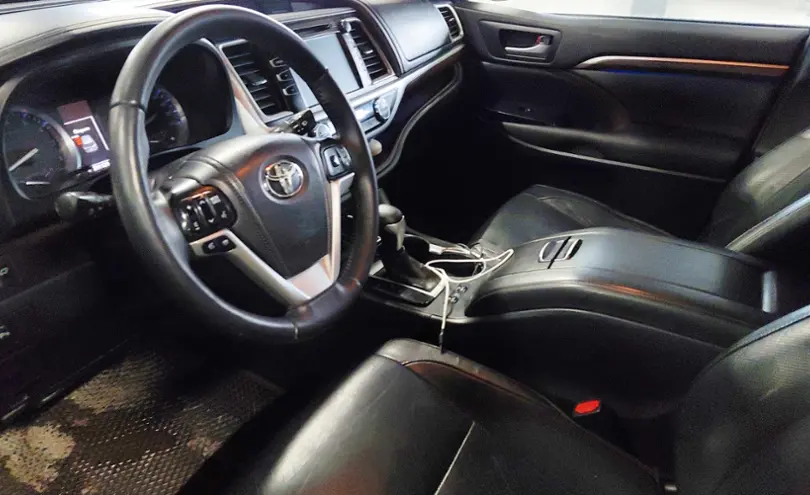 Toyota Highlander 2014 года за 12 000 000 тг. в Астана фото 5