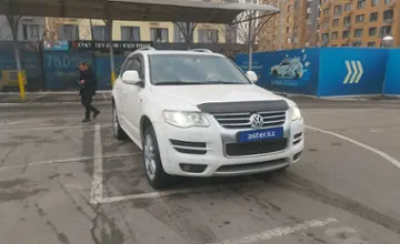 Volkswagen Touareg 2010 года за 9 000 000 тг. в Алматы фото 2