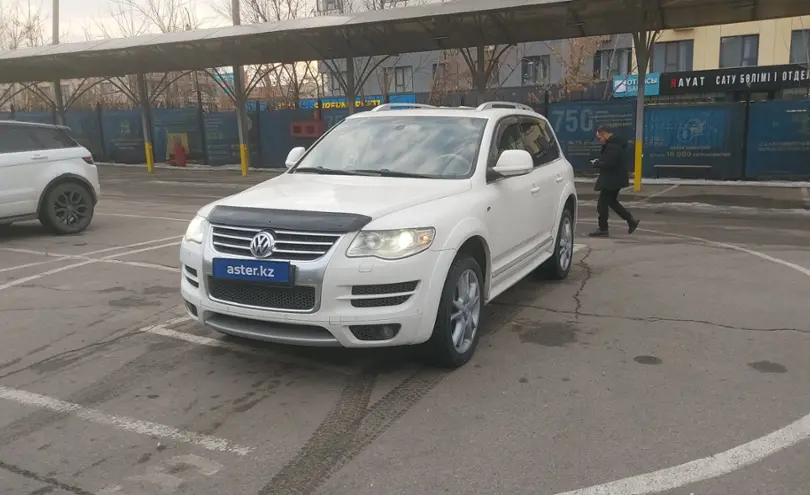 Volkswagen Touareg 2010 года за 9 000 000 тг. в Алматы