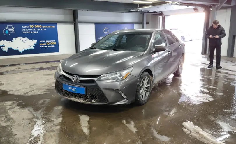 Toyota Camry 2015 года за 9 800 000 тг. в Астана