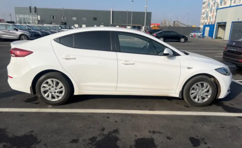 Hyundai Elantra 2018 года за 7 000 000 тг. в Алматы фото 4