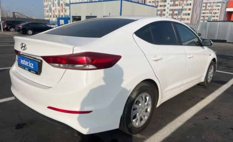 Hyundai Elantra 2018 года за 7 000 000 тг. в Алматы фото 5
