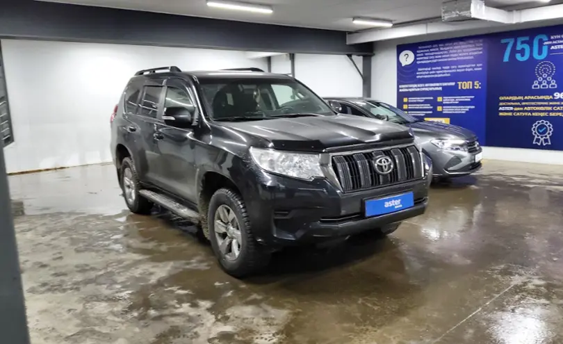 Toyota Land Cruiser Prado 2019 года за 28 000 000 тг. в Астана фото 2
