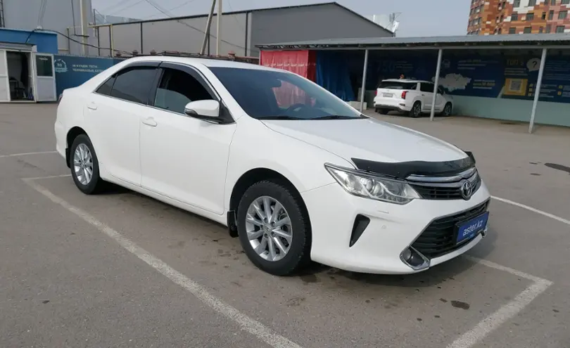 Toyota Camry 2015 года за 10 500 000 тг. в Шымкент фото 2