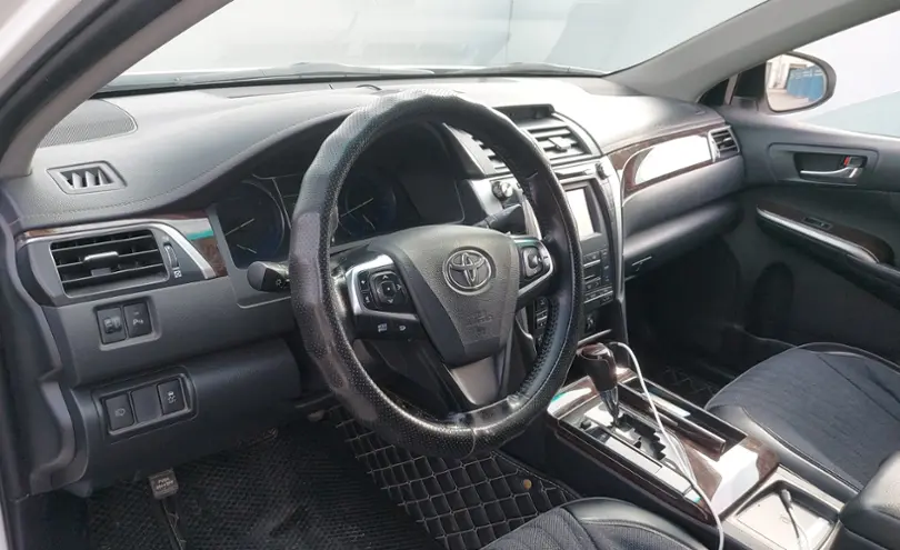 Toyota Camry 2015 года за 10 500 000 тг. в Шымкент фото 5