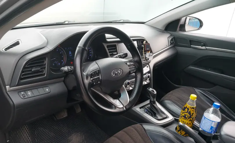 Hyundai Elantra 2020 года за 8 500 000 тг. в Шымкент фото 5