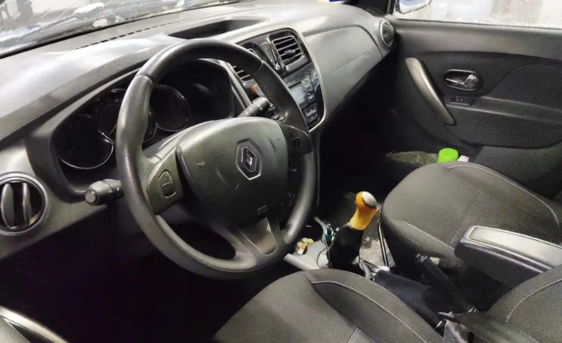 Renault Sandero 2016 года за 4 200 000 тг. в Астана фото 5