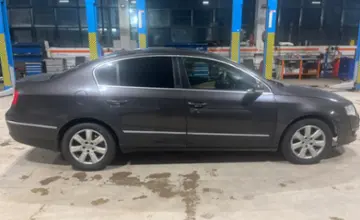 Volkswagen Passat 2005 года за 2 800 000 тг. в Караганда фото 4