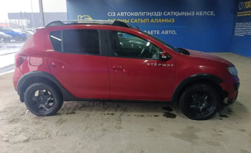 Renault Sandero 2015 года за 3 500 000 тг. в Алматы фото 4