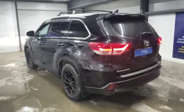Toyota Highlander 2018 года за 15 500 000 тг. в Астана фото 4