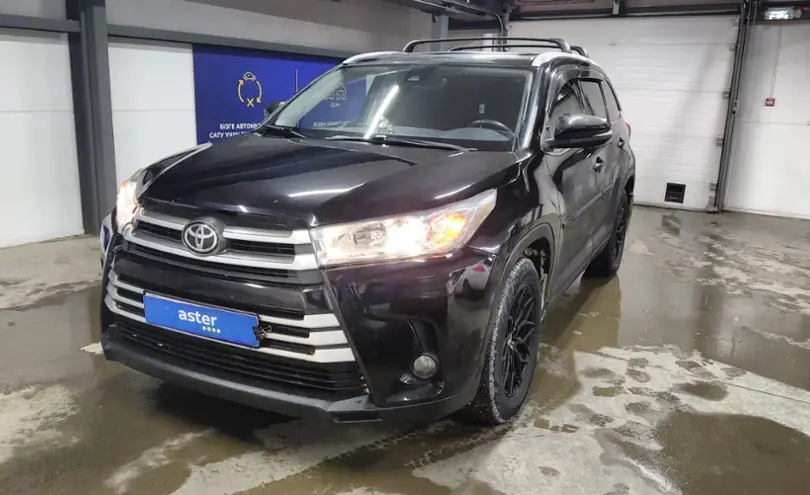 Toyota Highlander 2018 года за 15 500 000 тг. в Астана