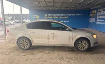 Volkswagen Passat 2014 года за 5 500 000 тг. в Алматы фото 4