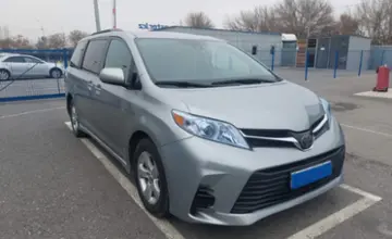 Toyota Sienna 2018 года за 16 500 000 тг. в Шымкент фото 3