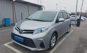 Toyota Sienna 2018 года за 16 500 000 тг. в Шымкент фото 1