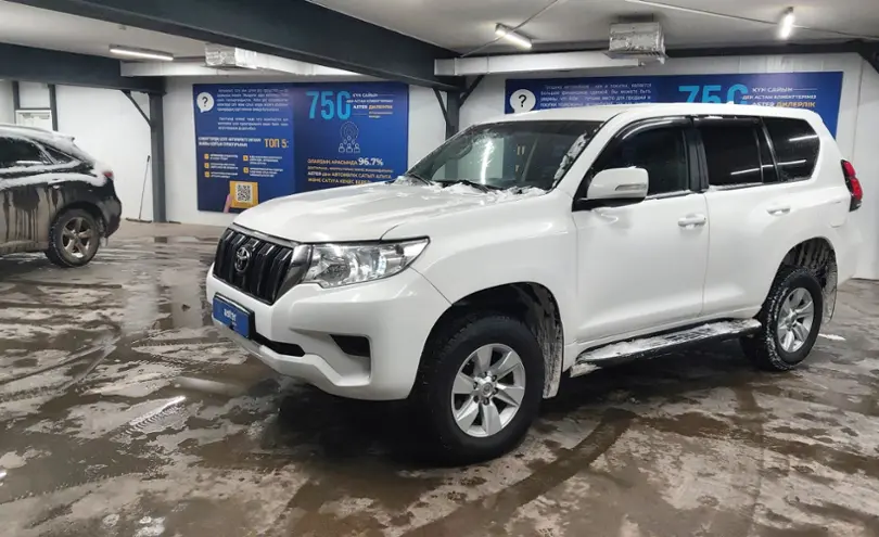 Toyota Land Cruiser Prado 2021 года за 28 000 000 тг. в Астана