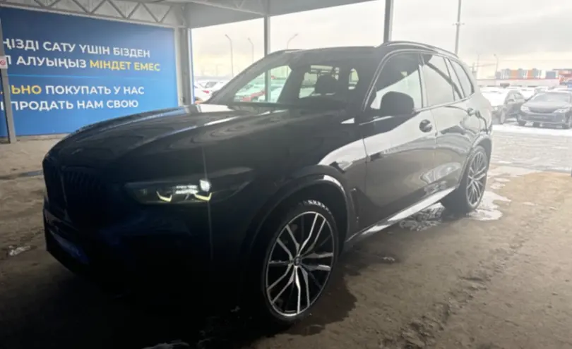BMW X5 2018 года за 28 000 000 тг. в Алматы