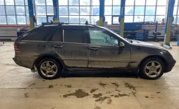 Mercedes-Benz C-Класс 2002 года за 2 500 000 тг. в Караганда фото 4