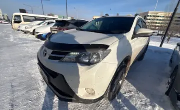 Toyota RAV4 2015 года за 9 000 000 тг. в Астана фото 1