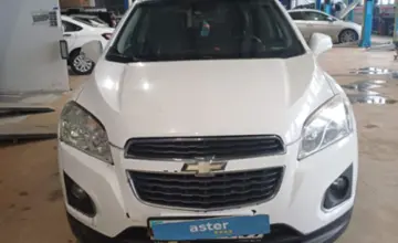 Chevrolet Tracker 2014 года за 4 000 000 тг. в Караганда фото 2