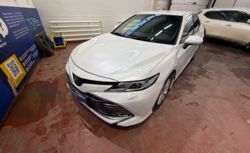 Toyota Camry 2019 года за 15 000 000 тг. в Астана